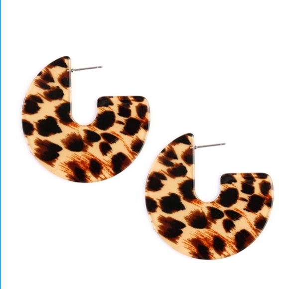 CHICBOMB Jewelry - Celebrity Spots tortoise quarter hoop earring